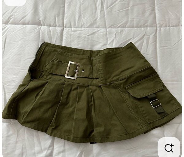 Jupe militaire plissée