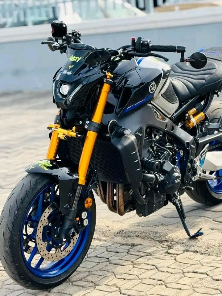 Moto sportive haute performance