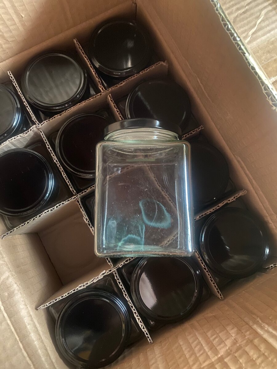 500ml square glass jar with black lid(Branding can be done)