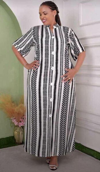 Robe Longue à Rayures Élégante