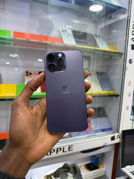 14 Pro Max 128go écran changé