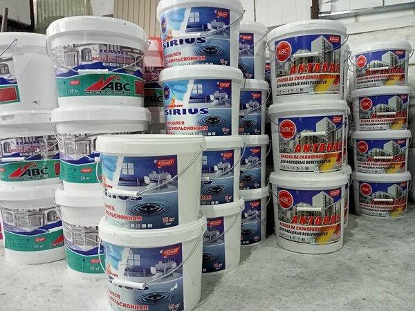 Краски  для внутренних и фасадных работ.