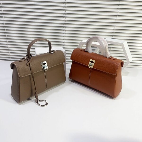 Sac à main élégant en cuir