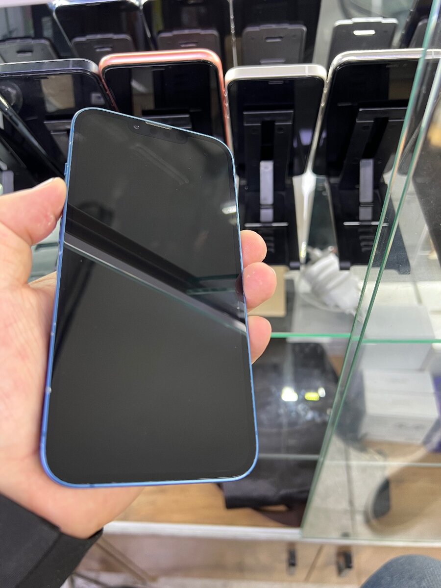 Айфон 13. 128гига