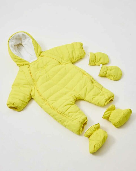 Комбинезон + пинетки + рукавички , ткань плащёвка , внутренн