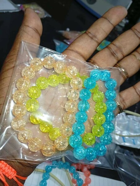 Bracelets en perles colorées