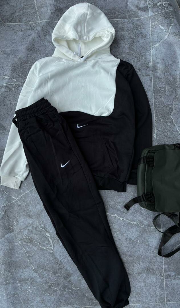 Ensemble de survêtement Nike