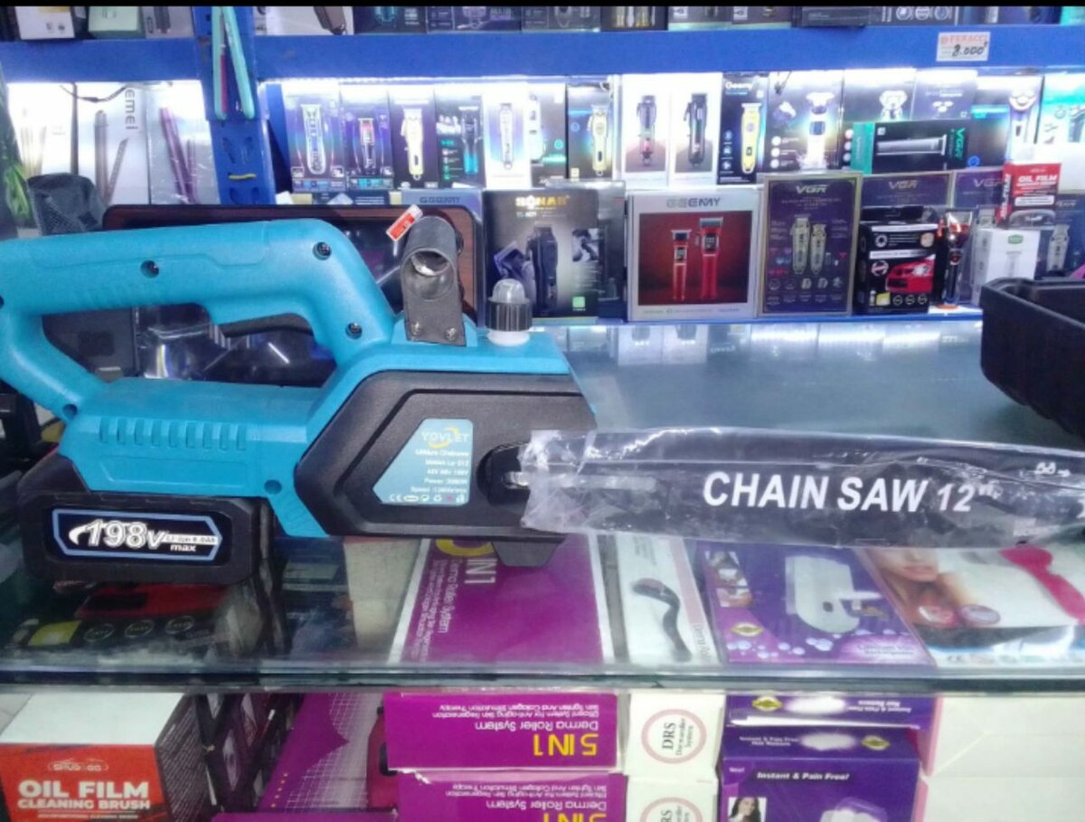 Scie à chaîne sans fil 12"