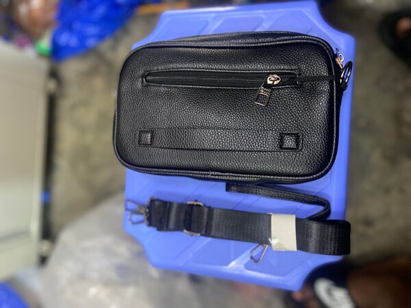 Sacoche homme en cuir noir