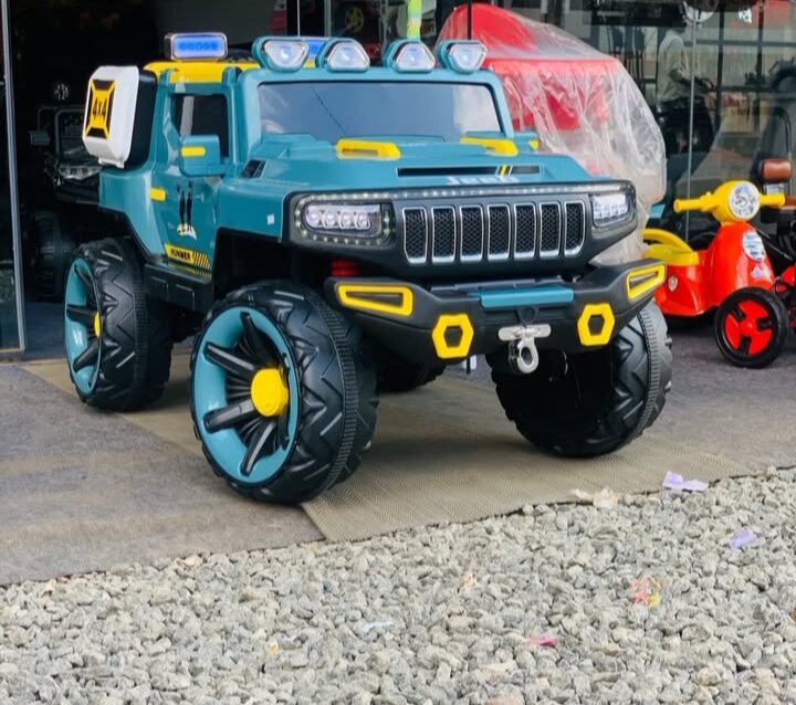 Voiture électrique 4 à 9 ans