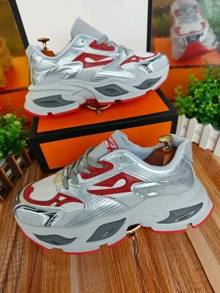 Chaussures de sport homme argent rouge