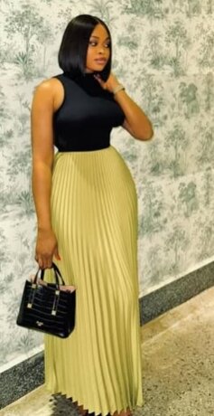 Charming women's dress size 8–16