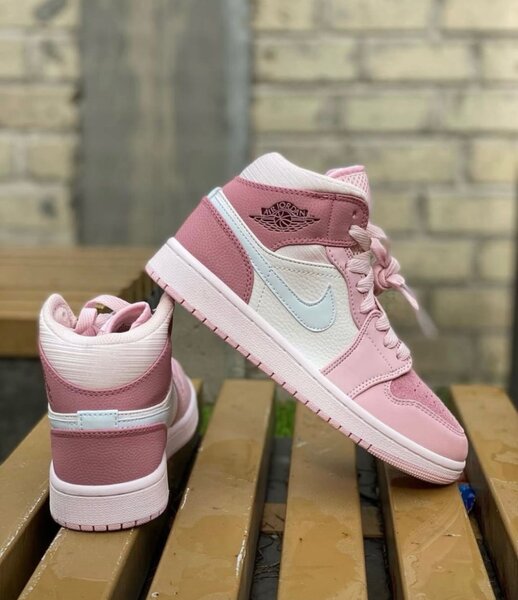 Baskets mi-hautes roses Nike