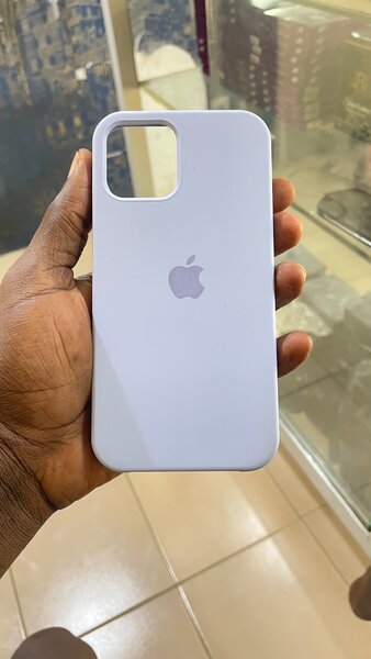 Coque en silicone iPhone 12