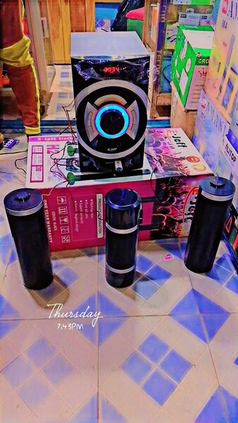 Système de Haut-parleurs Puissant