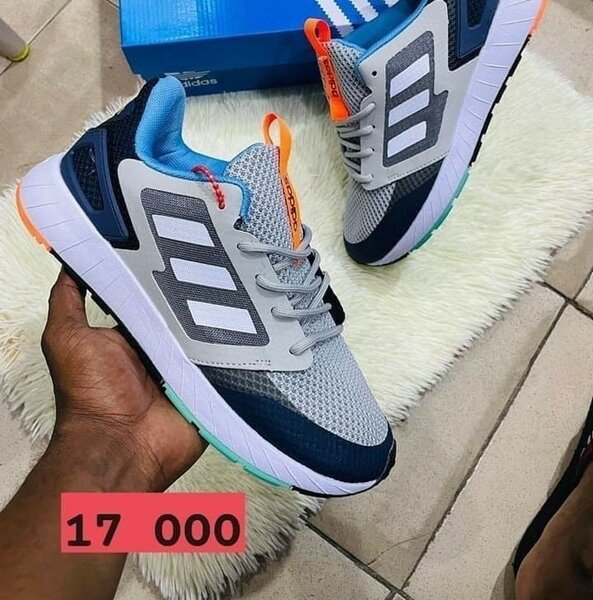 baskets Adidas gris / bleu 