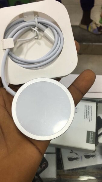 Apple Magsafe Wireless Charger for iPhone and Airpods