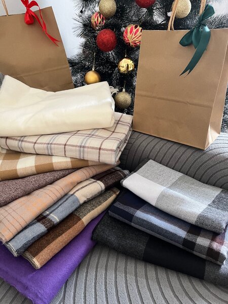 Мягкие, теплые шарфы в подарочной упаковке