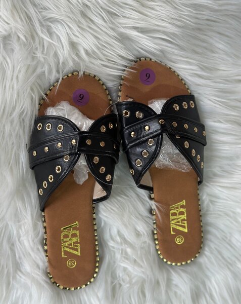 Sandales noires élégantes