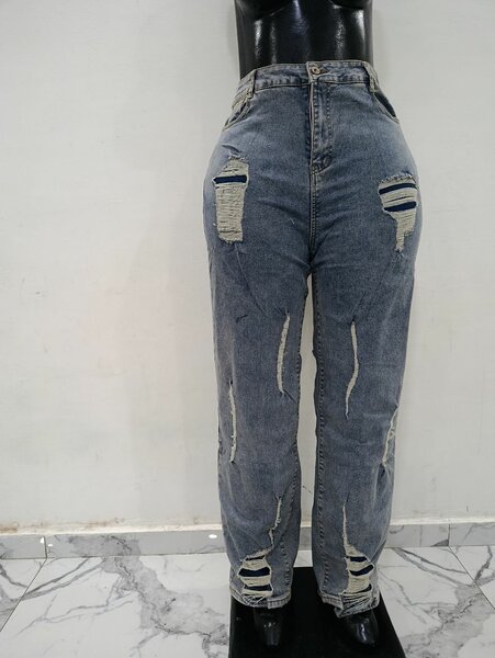 Jean déchiré pour femme