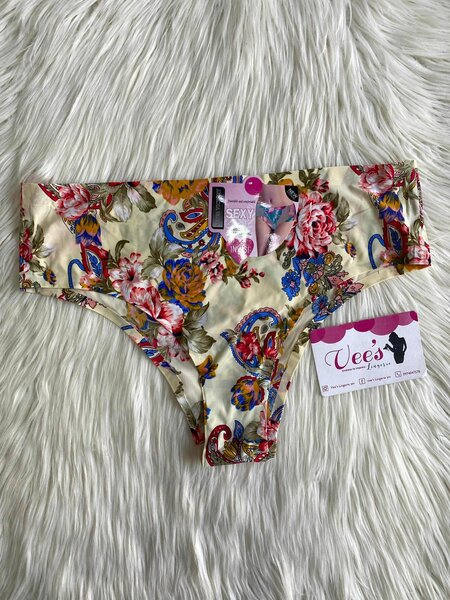 Strings et culottes pour femmes