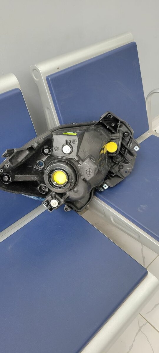 Phare AV Gauche DZIRE