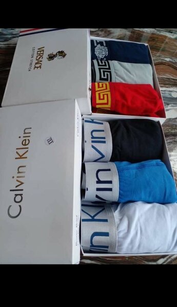 Boxers Calvin Klein carton