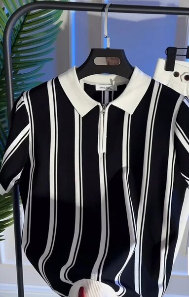Polo rayé noir et blanc