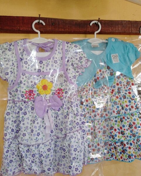 Robes fleuries pour filles