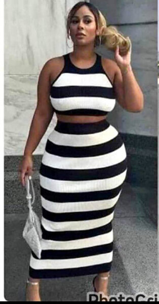 Robe rayée noir et blanc