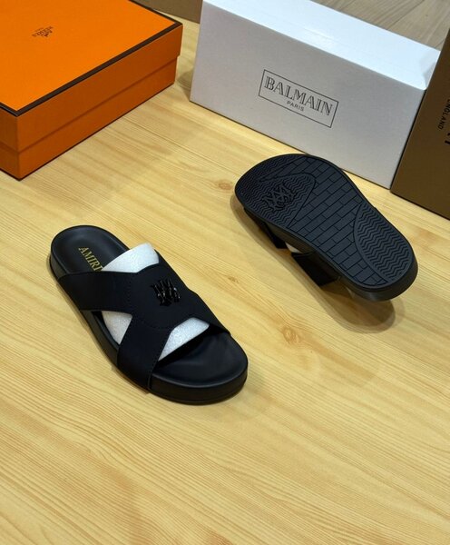 Sandales élégantes Balmain