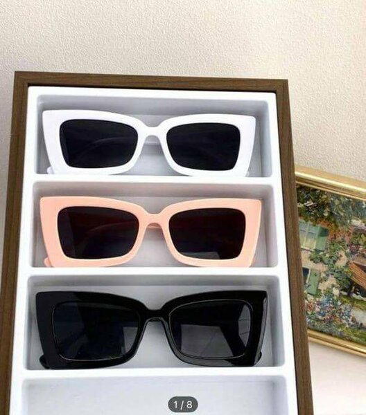 Fashionable glasses, glass mugs and trimmer available