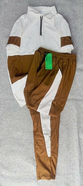 Ensemble de Survêtement Moderne