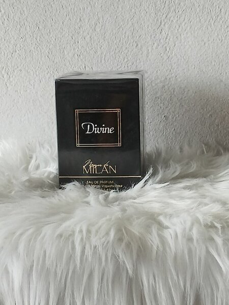 Eau de Parfum Divine par KMCAN