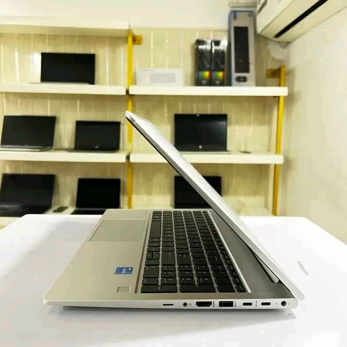 HP Laptop Ultra Fin
