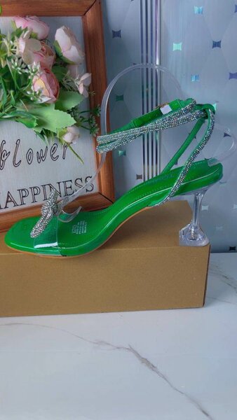 Sandales élégantes à talons hauts