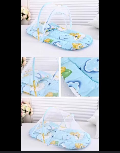 Moustiquaire de bébé