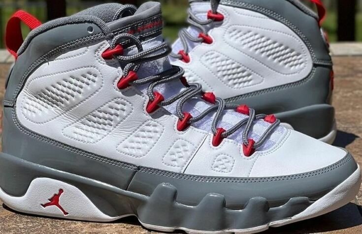 JORDAN 9 RETRO