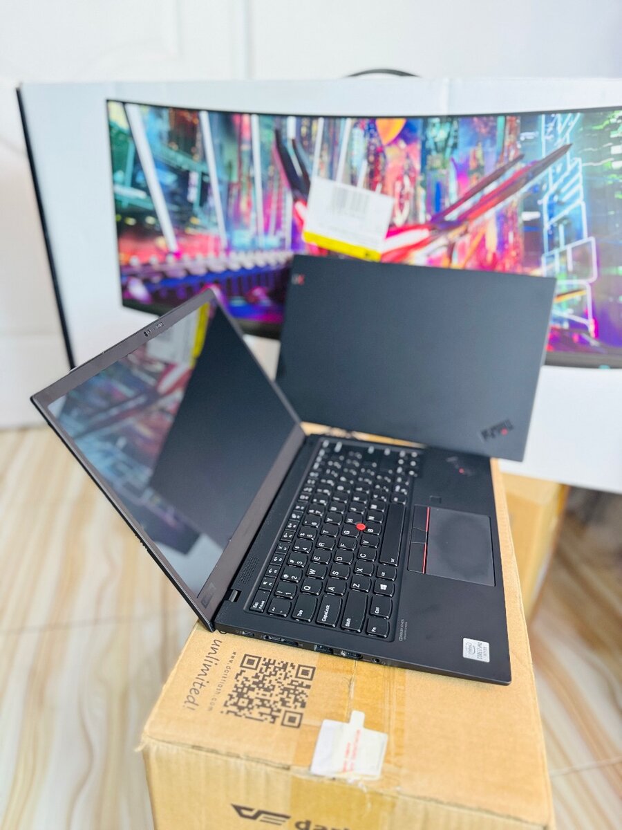 Lenovo X1 Carbon i7 10th Gen Laptop