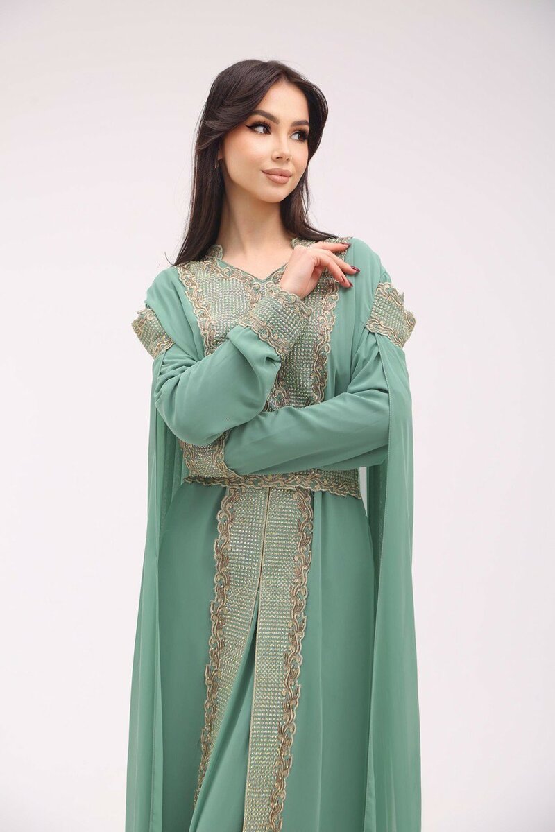 Нарядное платье