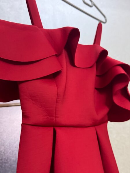 Покупала в Турции за $150, продаю за 5000 сом. Новое, не исп