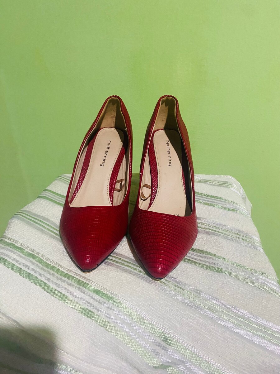 Escarpins rouges élégants