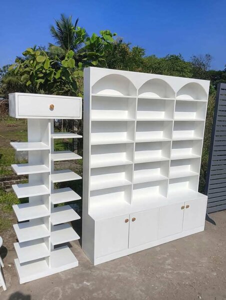 Original woodworks (No stickers)