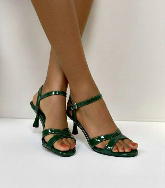 Sandales à talons élégantes