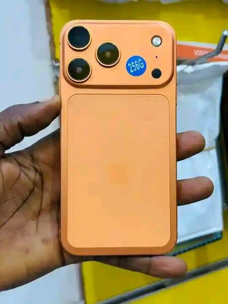 Téléphone portable orange 256Go