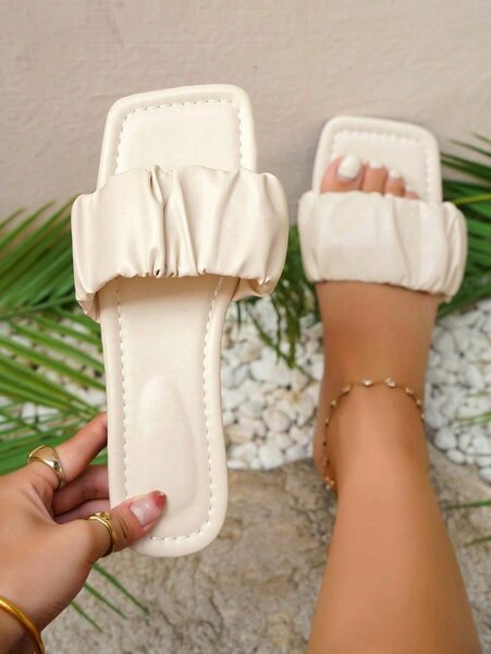 Claquettes élégantes et confortables