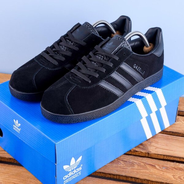 Adidas Noir Classique