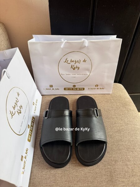 Sandales bleu nuit en cuir