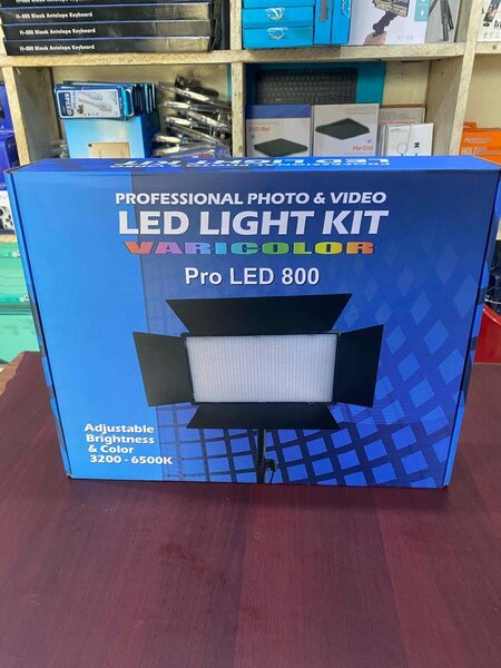 Light 800