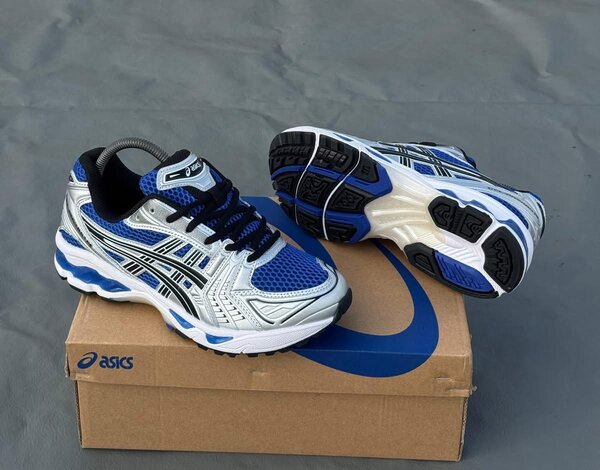Chaussures de Running Asics Performantes